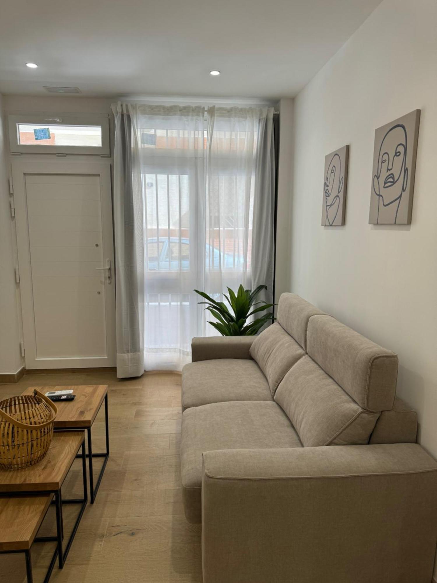 Alderete Suites Malaga Exterior photo